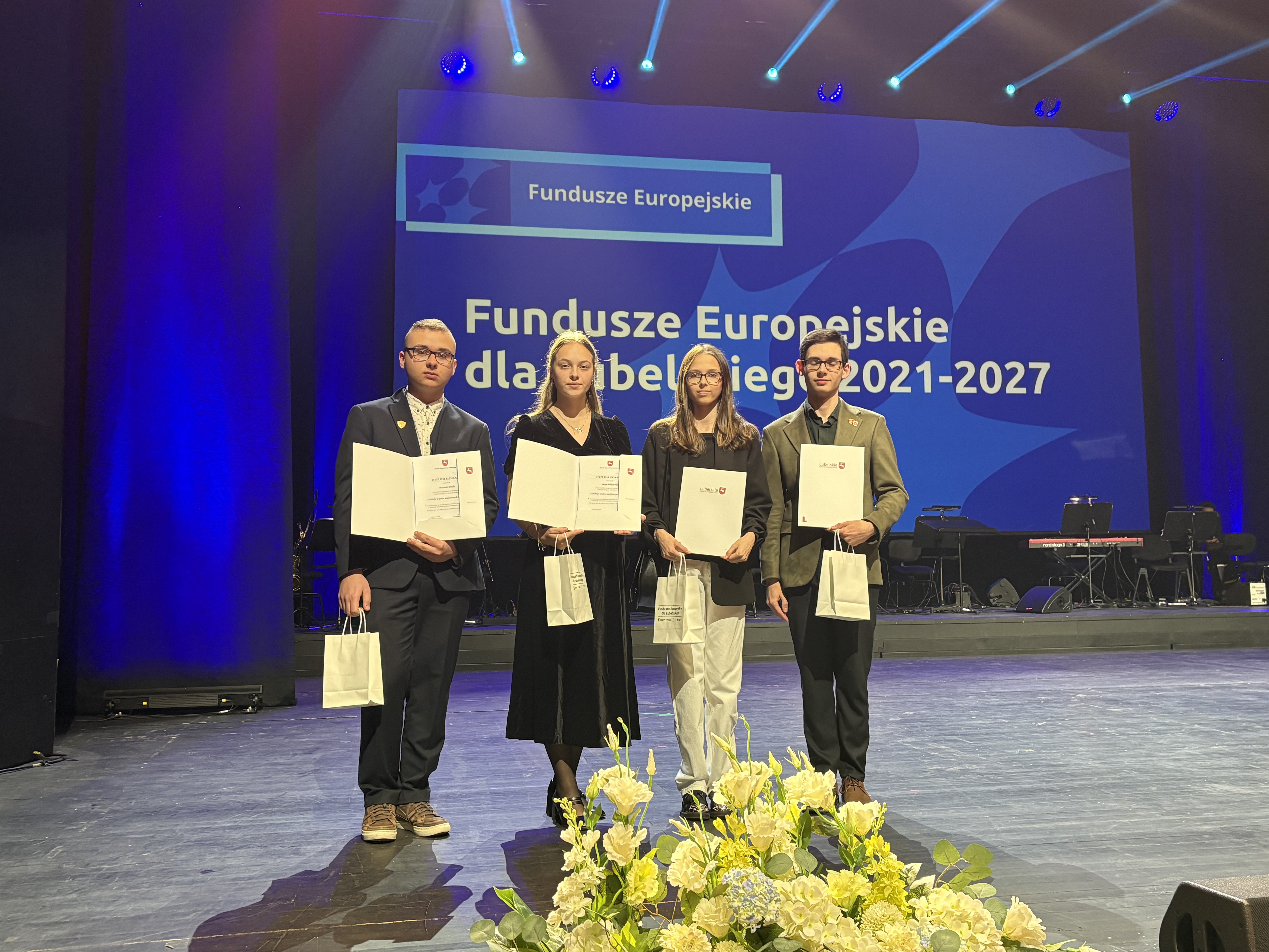 STYPENDYŚCI Z I LO im. T. KOŚCIUSZKI W ŁUKOWIE